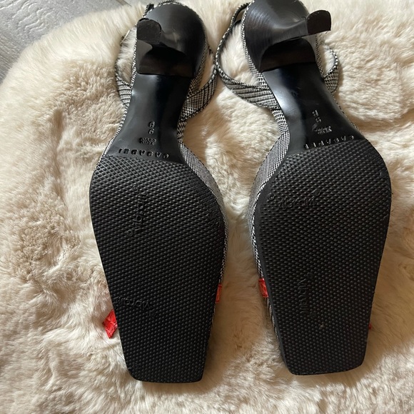 CASADEI authentic Women’s Vintage shoes only worn once 4 1/2” heel - Picture 6 of 12